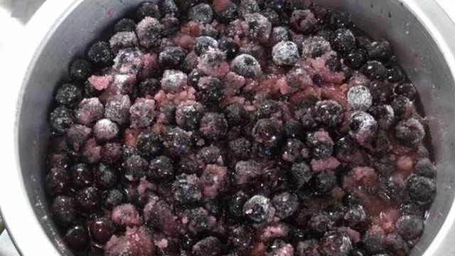 6 лучших рецептов приготовления вишни в собственном соку на зиму