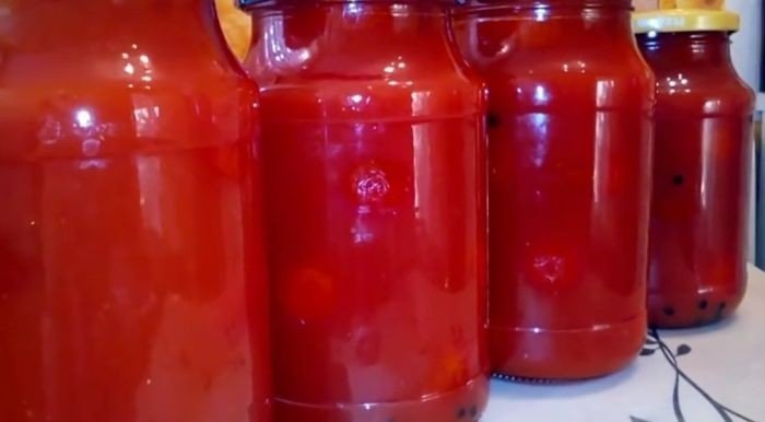 Помидоры в томатном соке в литровых банках на зиму