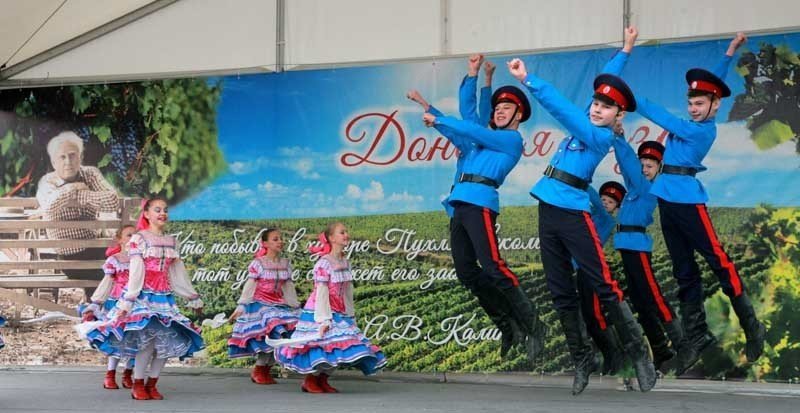 Танец на день россии