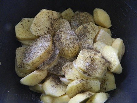Картофель в сухарях запеченный в духовке