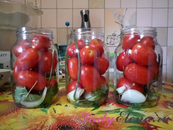 Маринованные помидоры залитые томатом