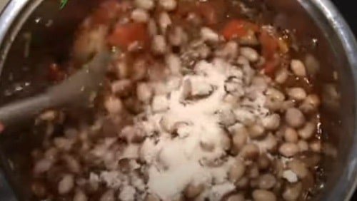 Салат с рисом и красной фасолью на зиму