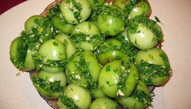 Зеленые острые помидоры армянчики