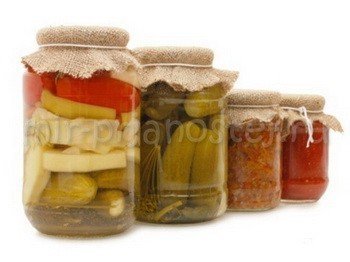 Маркировка стеклянных банок с овощными консервами